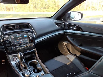 2023 Nissan Maxima SR