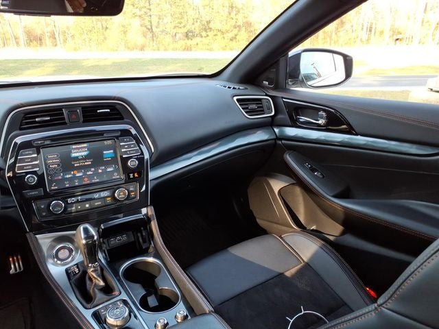2023 Nissan Maxima SR