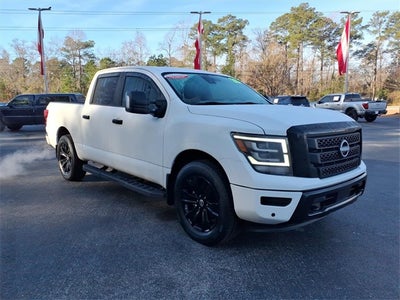 2023 Nissan Titan SV