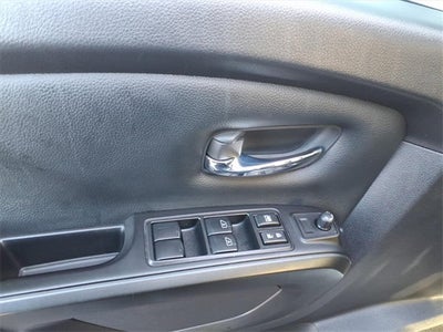 2023 Nissan Titan SV