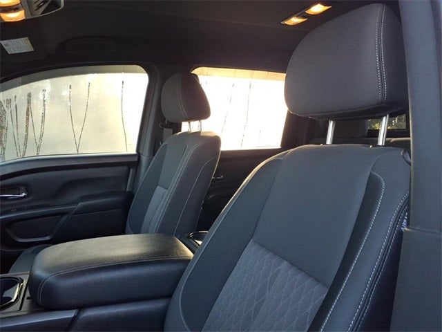 2023 Nissan Titan SV