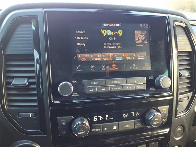 2023 Nissan Titan SV