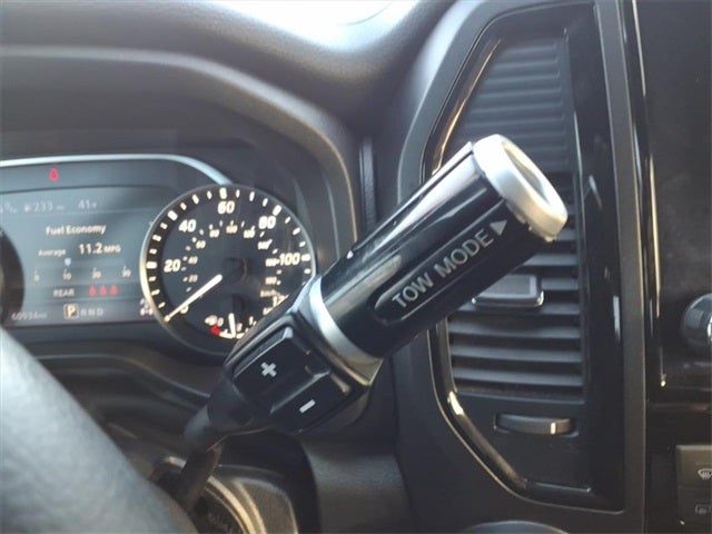 2023 Nissan Titan SV