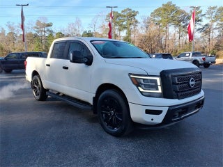 2023 Nissan Titan SV