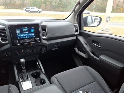 2022 Nissan Frontier SV