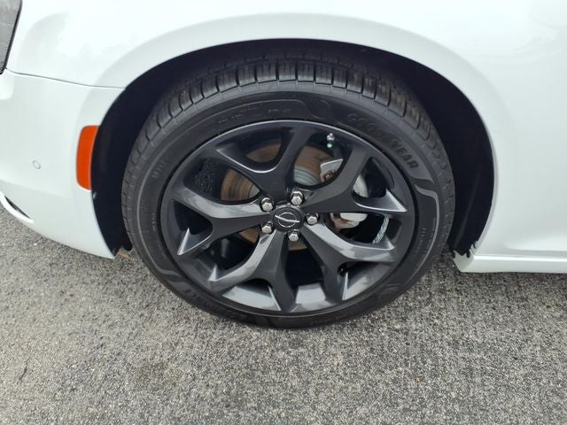 2023 Chrysler 300 S