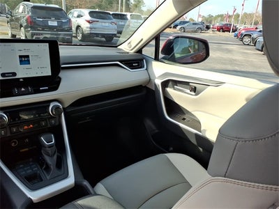 2025 Toyota RAV4 XLE Premium