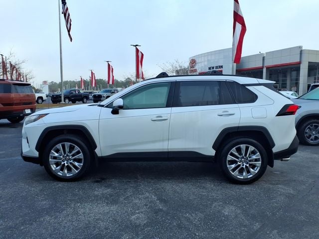 2025 Toyota RAV4 XLE Premium