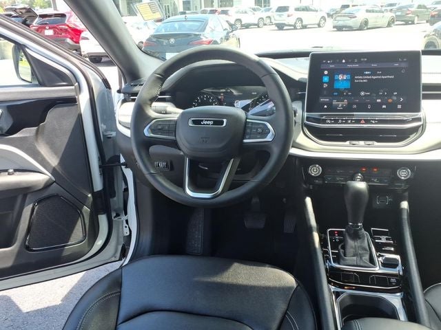 2025 Jeep Compass Limited - Photo 12
