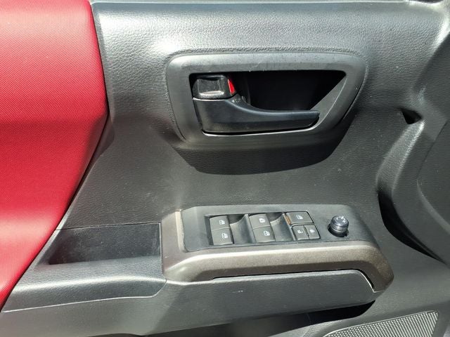2022 Toyota Tacoma SR5 V6