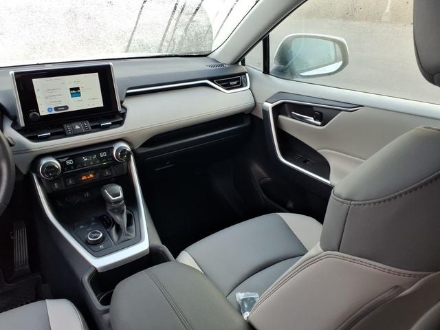 2025 Toyota RAV4 Hybrid XLE Premium