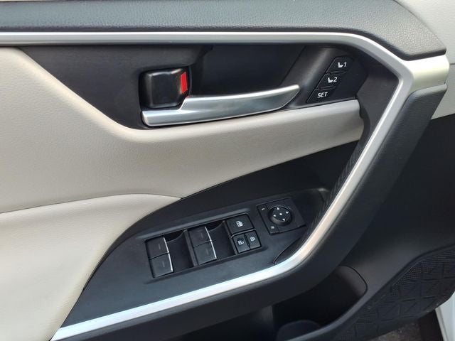 2025 Toyota RAV4 Hybrid XLE Premium