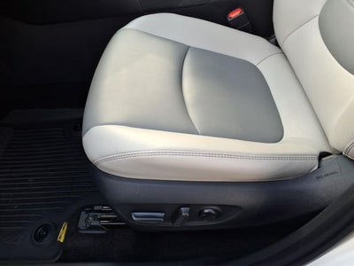 2025 Toyota RAV4 Hybrid XLE Premium