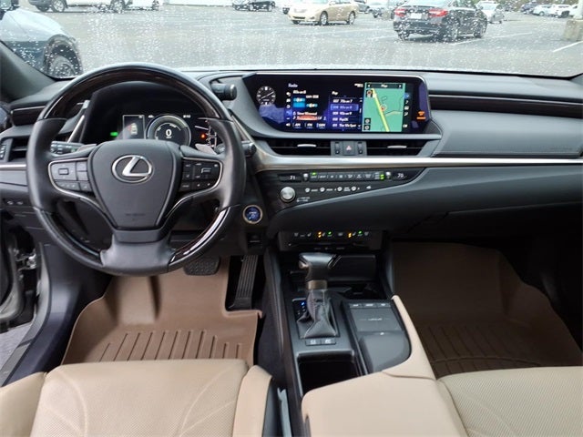 2021 Lexus ES 300h Ultra Luxury