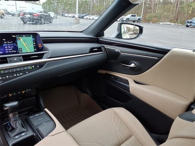 2021 Lexus ES 300h Ultra Luxury