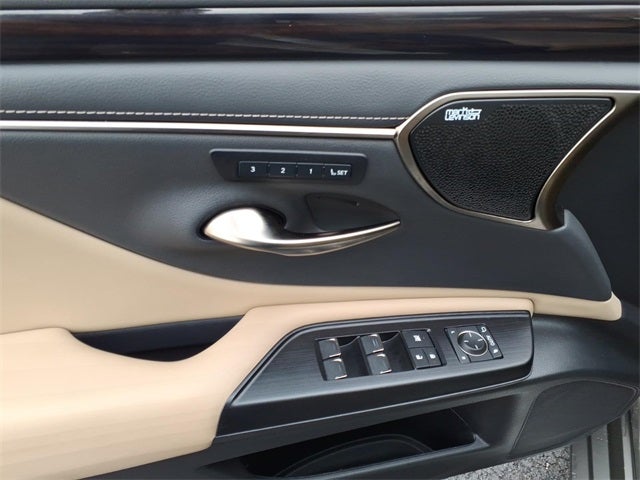 2021 Lexus ES 300h Ultra Luxury