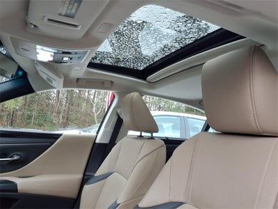 2021 Lexus ES 300h Ultra Luxury