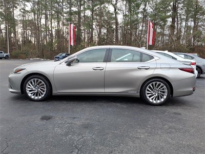 2021 Lexus ES 300h Ultra Luxury