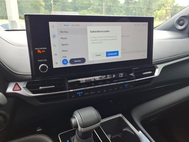 2025 Toyota Sienna Platinum 7 Passenger