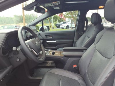 2025 Toyota Sienna Platinum 7 Passenger