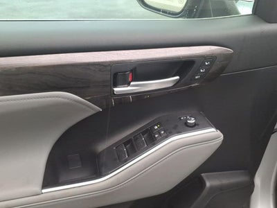 2023 Toyota Highlander Platinum