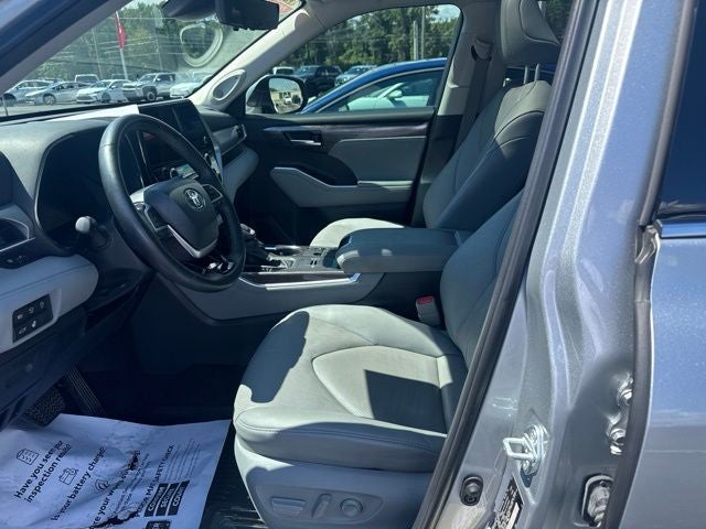 2023 Toyota Highlander Platinum