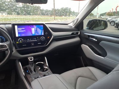 2023 Toyota Highlander Platinum