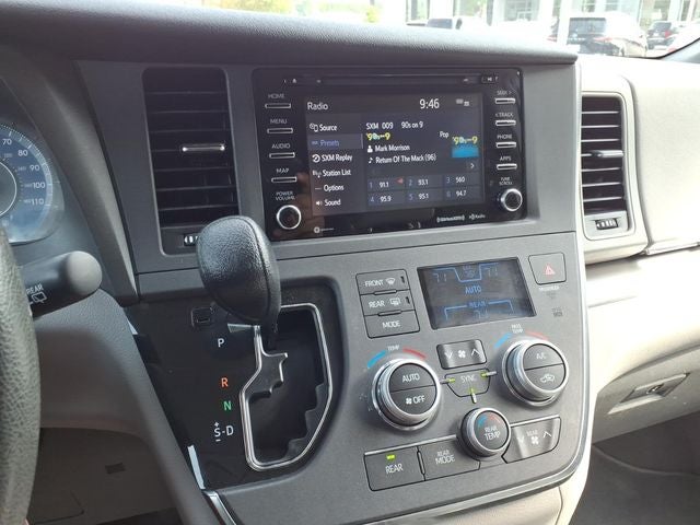 2019 Toyota Sienna LE 8 Passenger