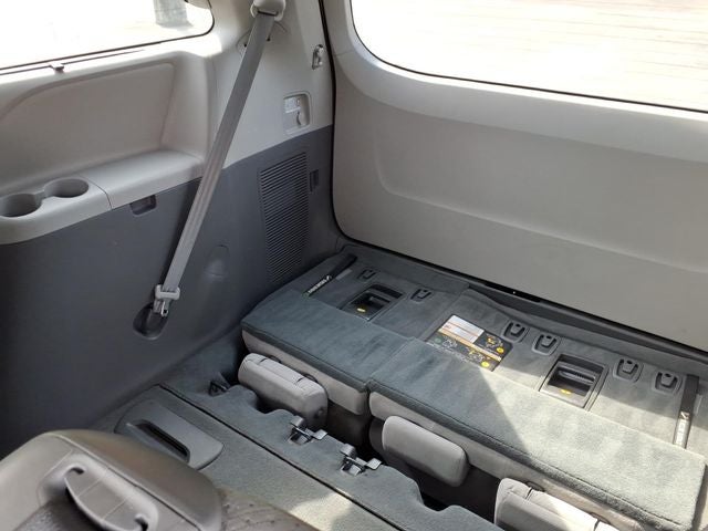 2019 Toyota Sienna LE 8 Passenger
