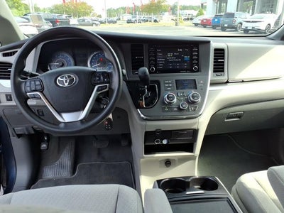 2019 Toyota Sienna LE 8 Passenger