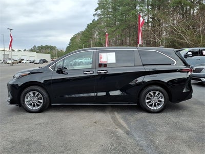 2024 Toyota Sienna XLE 7 Passenger