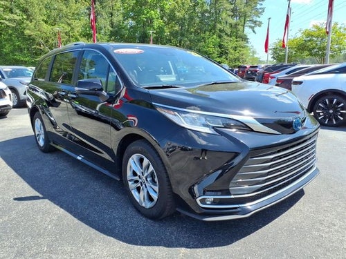 2022 Toyota Sienna Limited 7 Passenger