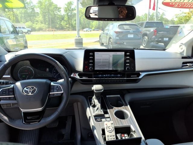 2022 Toyota Sienna Limited 7 Passenger