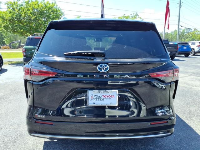 2022 Toyota Sienna Limited 7 Passenger