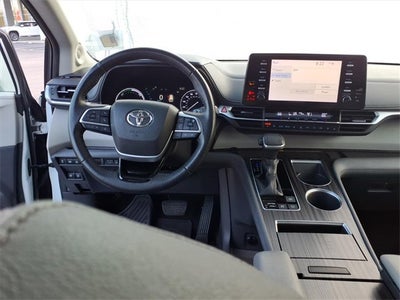 2021 Toyota Sienna Limited 7 Passenger