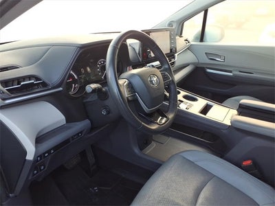 2021 Toyota Sienna Limited 7 Passenger