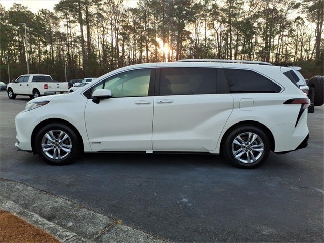 2021 Toyota Sienna Limited 7 Passenger