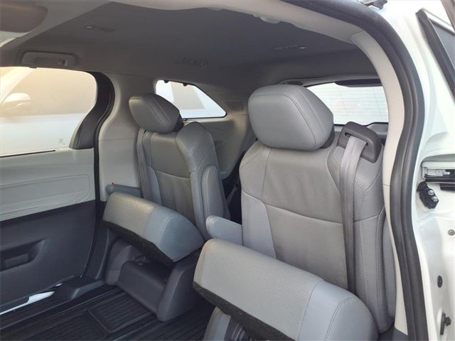 2021 Toyota Sienna Limited 7 Passenger