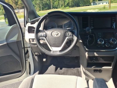 2018 Toyota Sienna L 7 Passenger