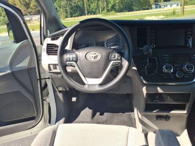 2018 Toyota Sienna L 7 Passenger