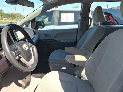 2018 Toyota Sienna L 7 Passenger