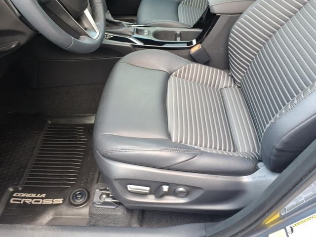 2024 Toyota Corolla Cross Hybrid XSE