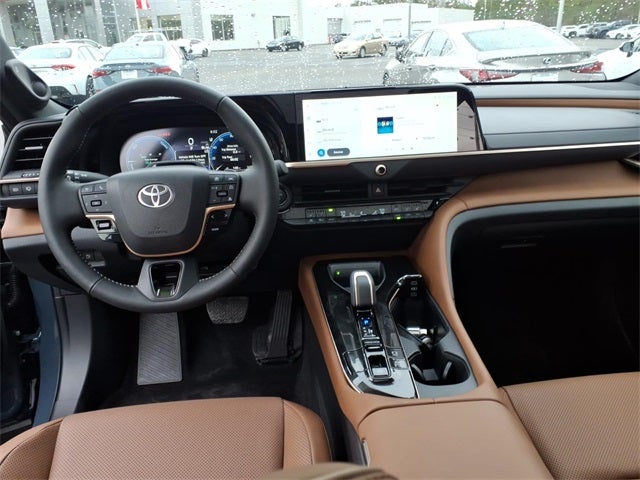 2025 Toyota Crown Signia Limited