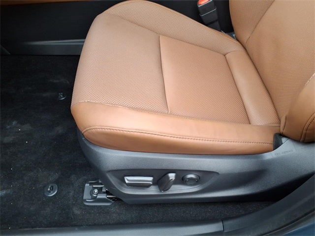 2025 Toyota Crown Signia Limited