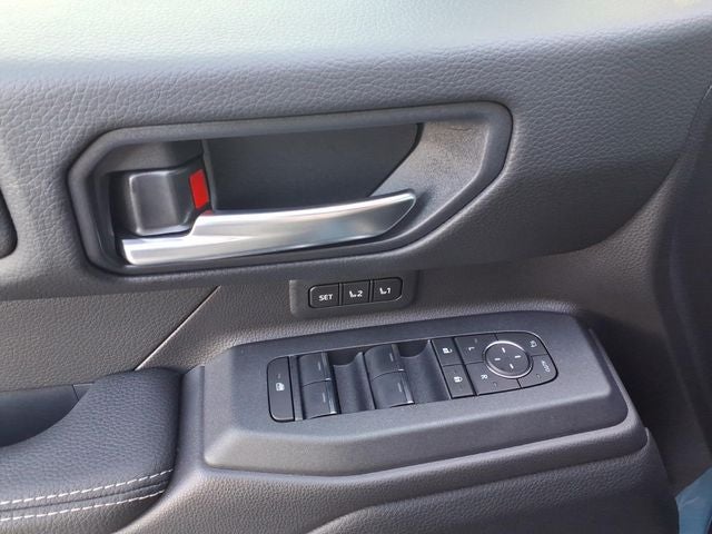 2025 Toyota Land Cruiser Premium