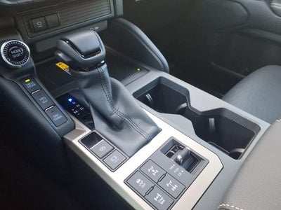 2025 Toyota Land Cruiser Premium