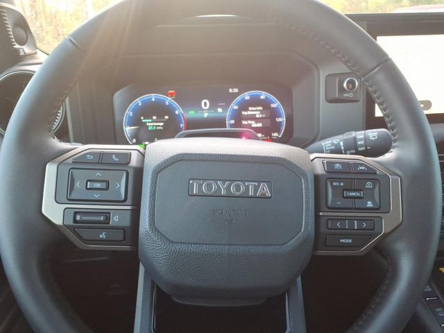 2025 Toyota Land Cruiser Premium