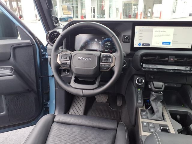 2025 Toyota Land Cruiser Premium