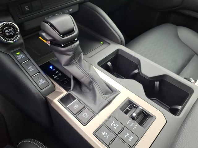 2025 Toyota Land Cruiser Premium