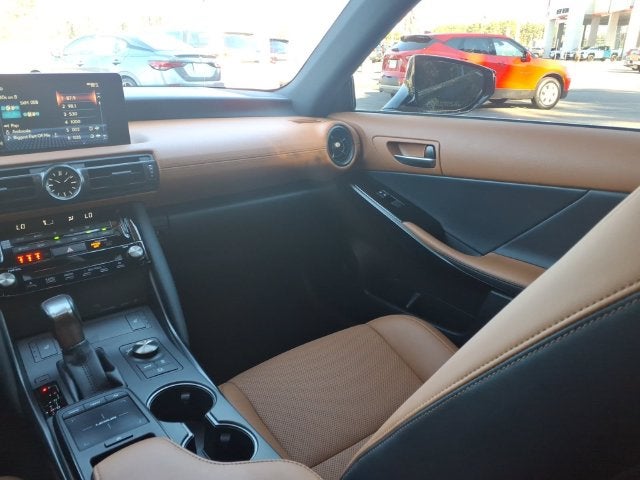 2025 Lexus IS 350 F SPORT Design